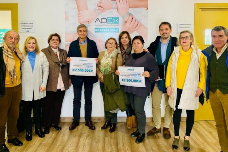 La delegación de Monesterio de la Asociación Oncológica Extremeña recauda fondos para la investigación oncológica