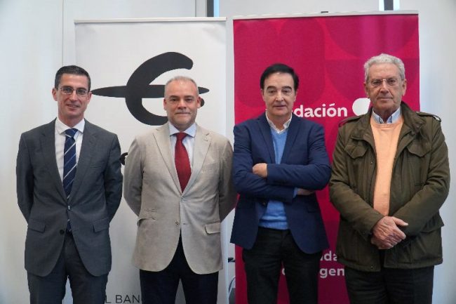 Ibercaja colabora con Cocemfe Badajoz y la Fundación Primera Fila a través de la iniciativa 'Tu dinero con corazón'