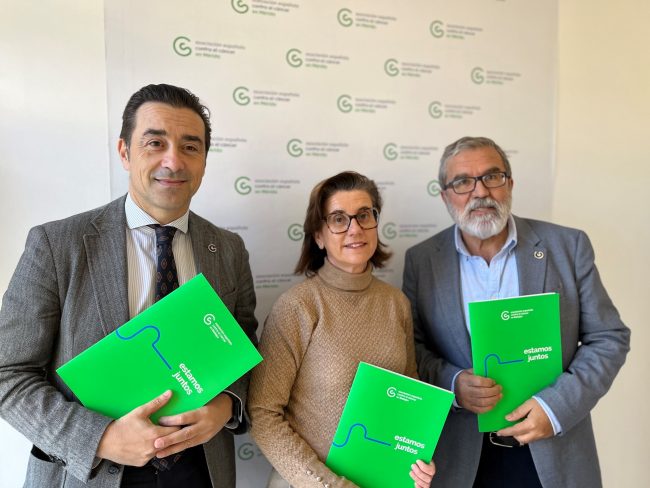 El Colegio de Fisioterapeutas de Extremadura firma un convenio de colaboración con la Asociación Española Contra el Cáncer