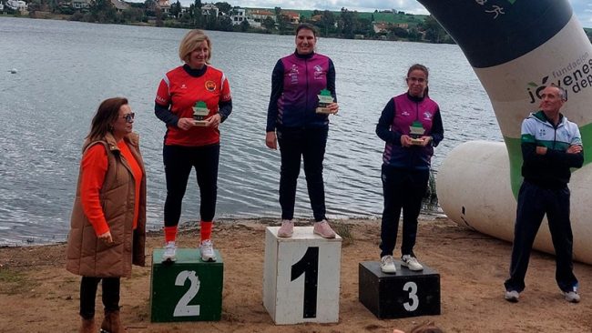 Elena Ayuso se proclama campeona de Extremadura de piragüismo adaptado