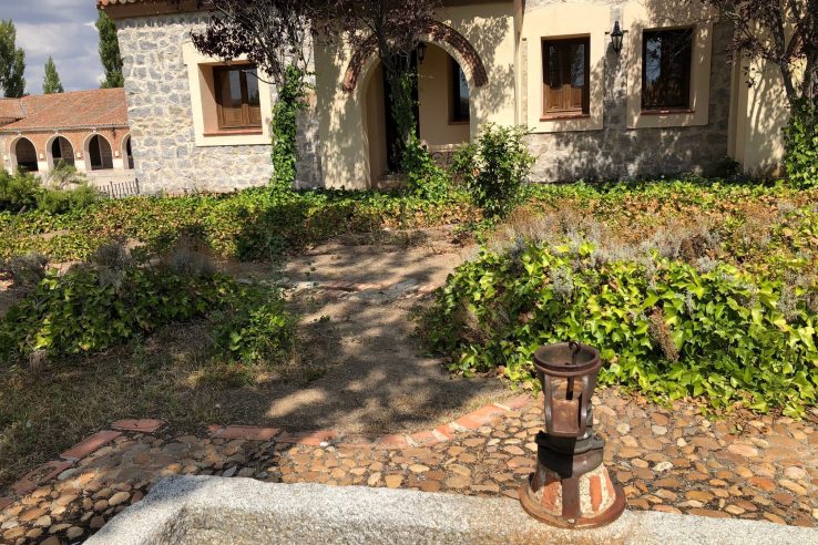 La Asociación Española Contra el Cáncer reforma su piso de acogida en Cáceres para hacerlo más accesible