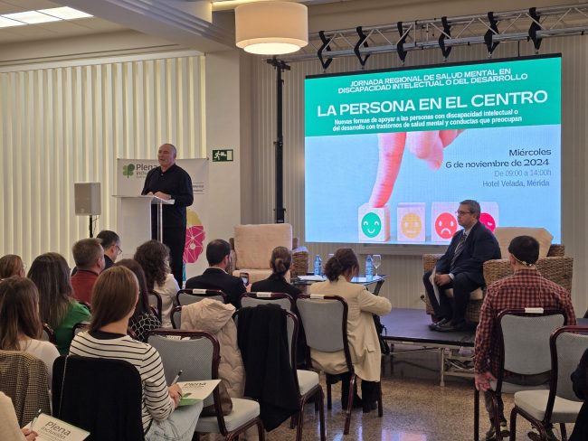 Plena inclusión Extremadura promueve la coordinación sociosanitaria en temas de salud mental