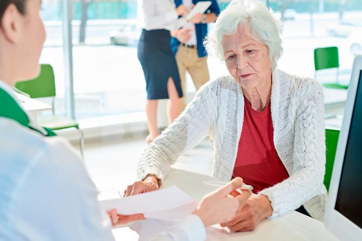 La Plataforma de Mayores y Pensionistas reclama garantizar la atención personalizada en la banca y la protección de las personas en riesgo de exclusión financiera