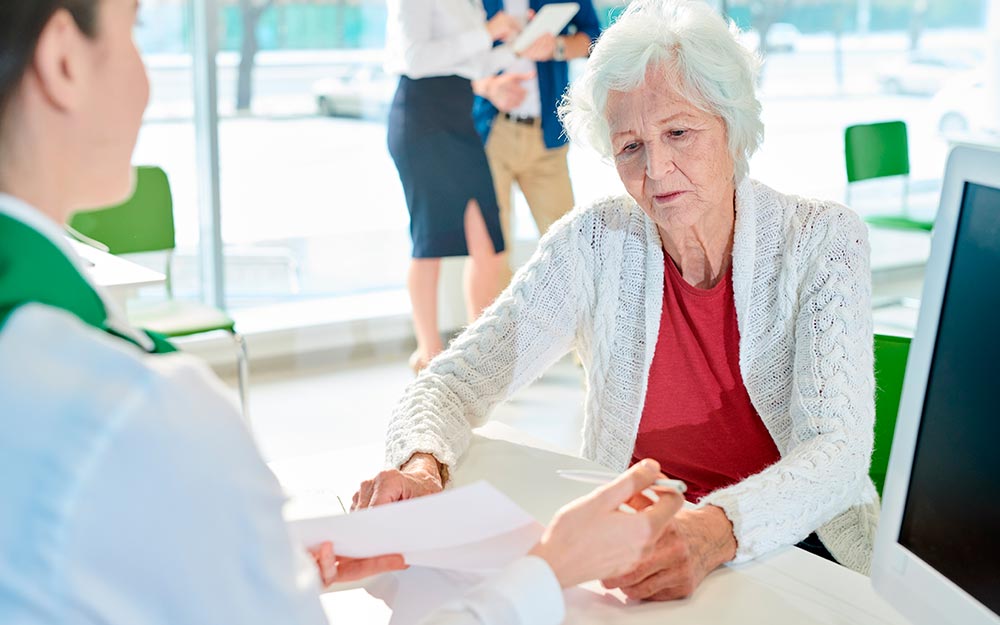 20241210_mayores_pmp La Plataforma de Mayores y Pensionistas reclama garantizar la atención personalizada en la banca y la protección de las personas en riesgo de exclusión financiera