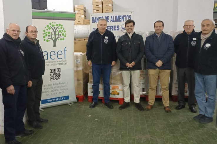 Corporaciones integrantes de la Asociación Extremeña de la Empresa Familiar colaboran con el Banco de Alimentos