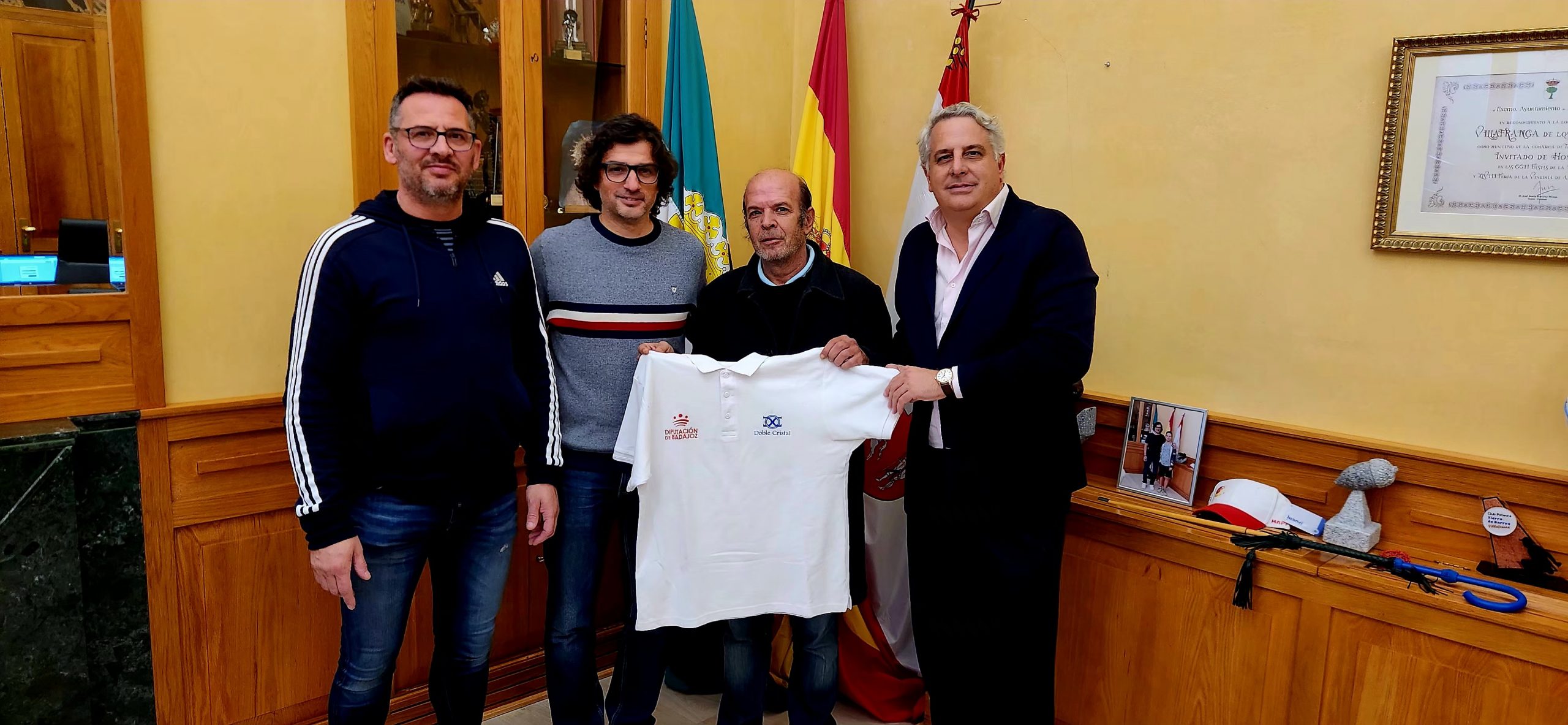 La asociación Doble Cristal ofrecerá terapias ecuestres para personas mayores en Villafranca de los Barros