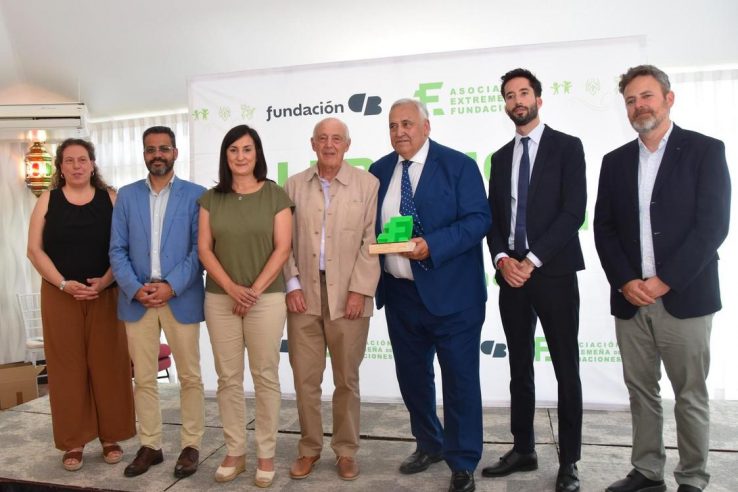La Asociación Extremeña de Fundaciones concede el II Premio AFEX a título póstumo a Helga de Alvear