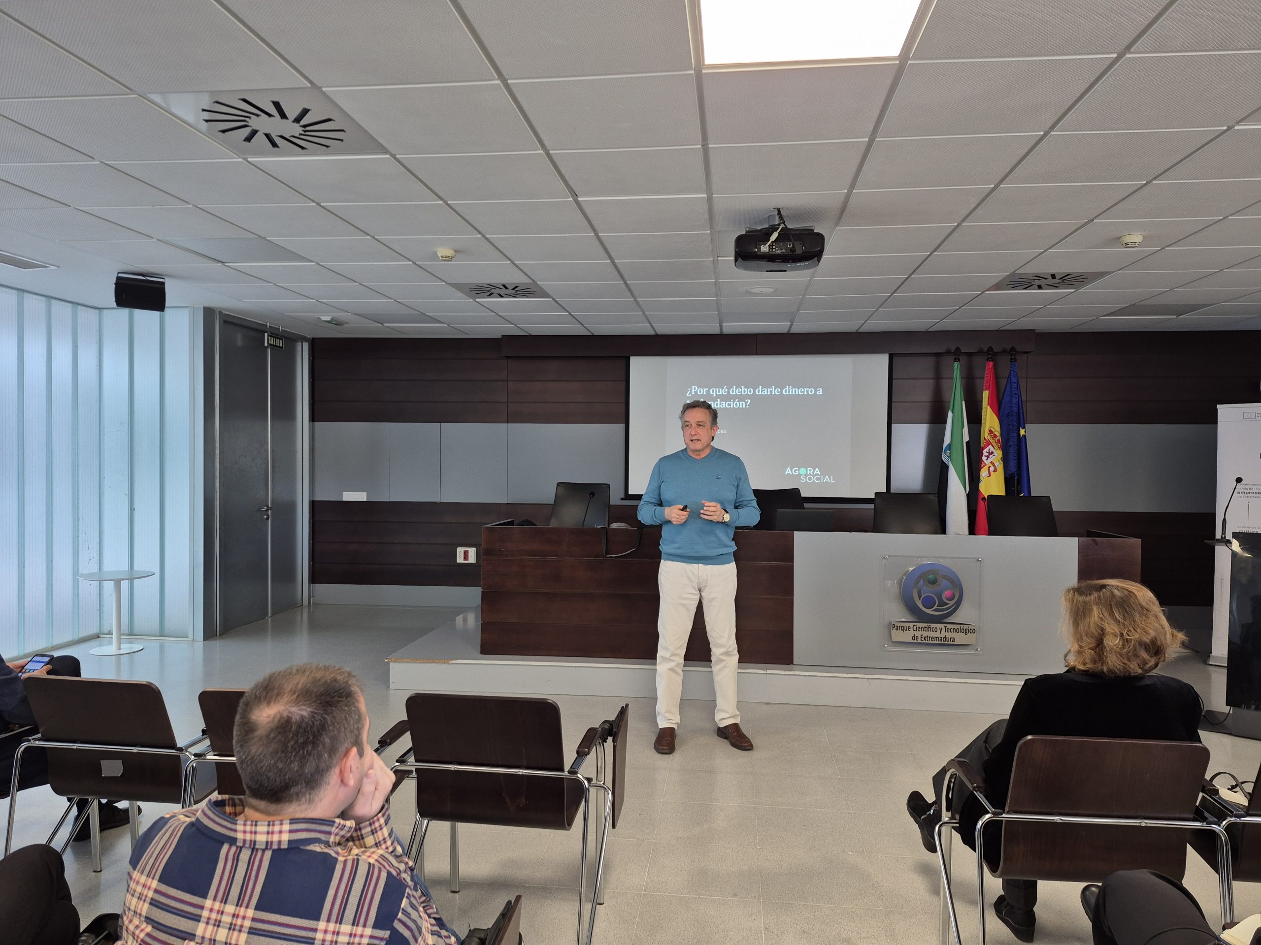 Badajoz acoge una jornada formativa de la Asociación Española de Fundaciones