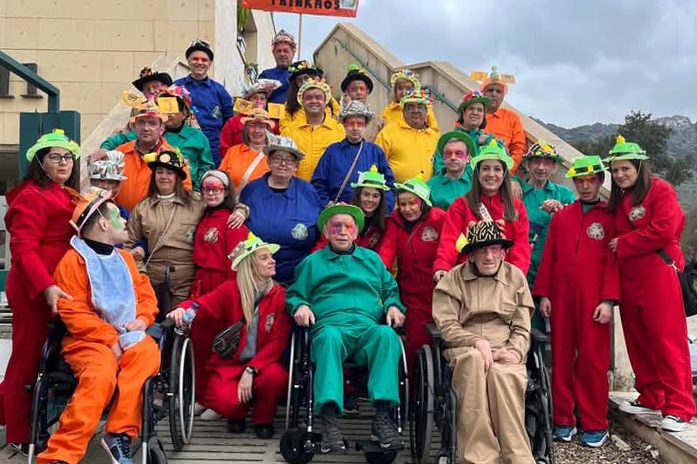 Una murga compuesta por personas con discapacidad intelectual participa en el carnaval de Cabeza del Buey