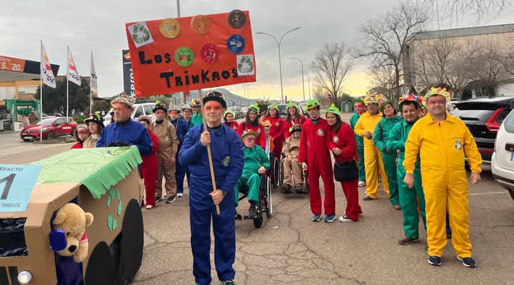 Una murga compuesta por personas con discapacidad intelectual participa en el carnaval de Cabeza del Buey