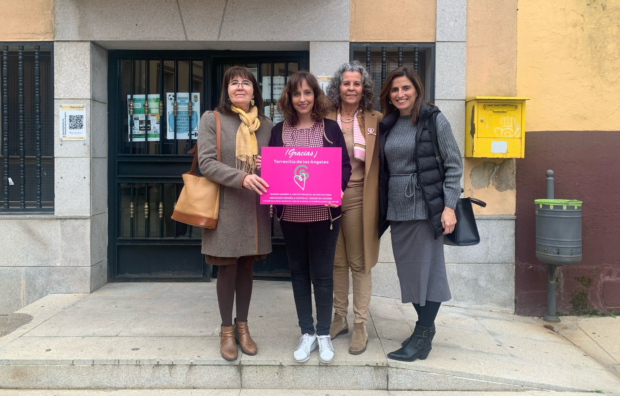 La Asociación Española Contra el Cáncer en Cáceres reconoce a más de un centenar de localidades de la provincia
