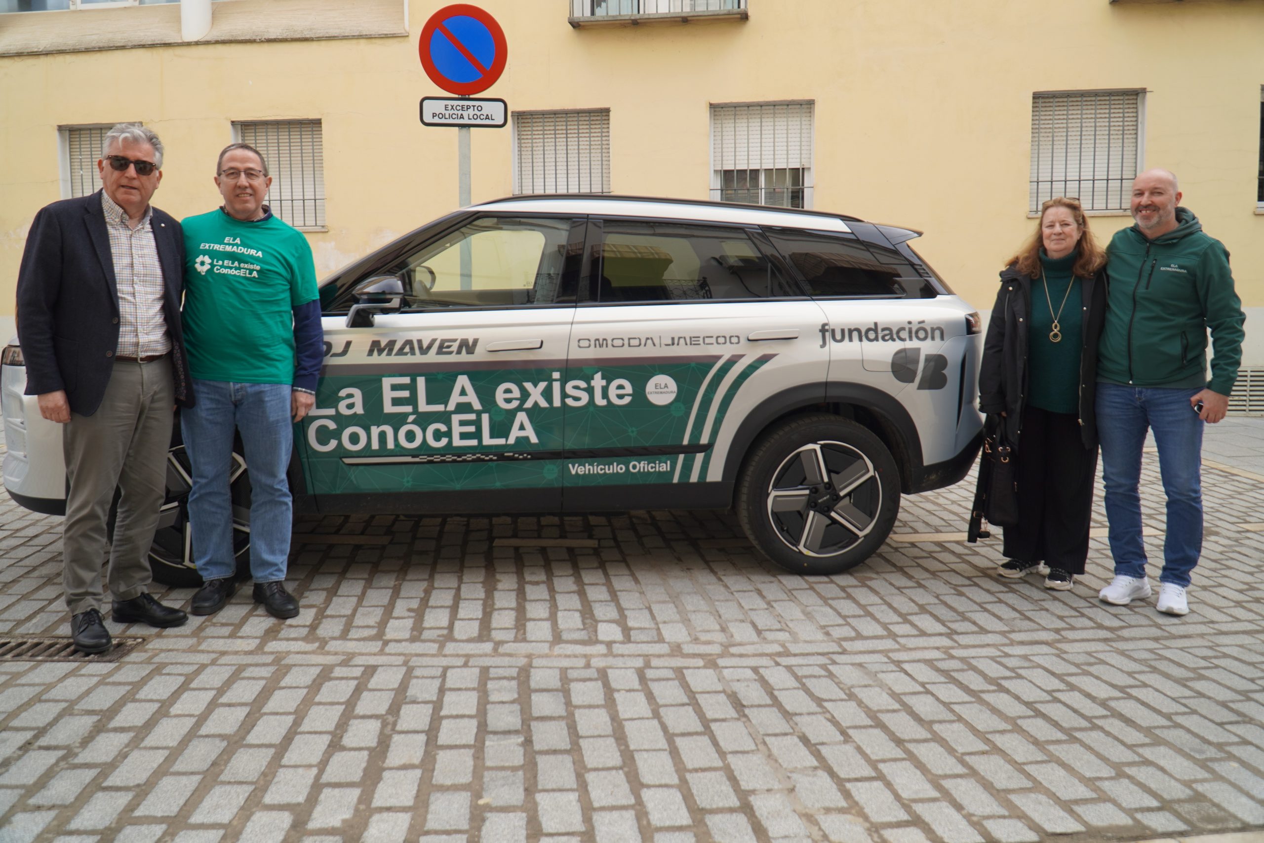 Fundación CB impulsa la movilidad de ELA Extremadura con la financiación de un vehículo en régimen de renting