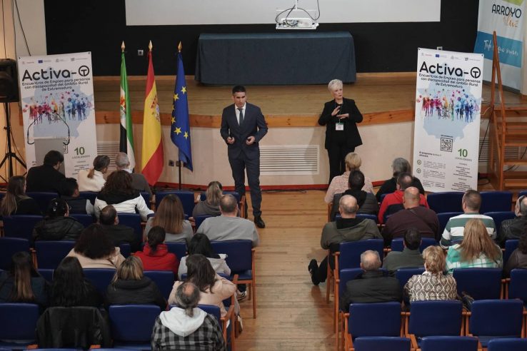 El programa 'ActivaT' llega a Arroyo de la Luz para fomentar el empleo y ofrecer formación y recursos