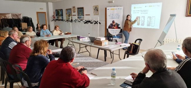Fundación Telefónica lucha contra la brecha digital de las personas mayores en zonas rurales con el programa 'Reconectados rural'