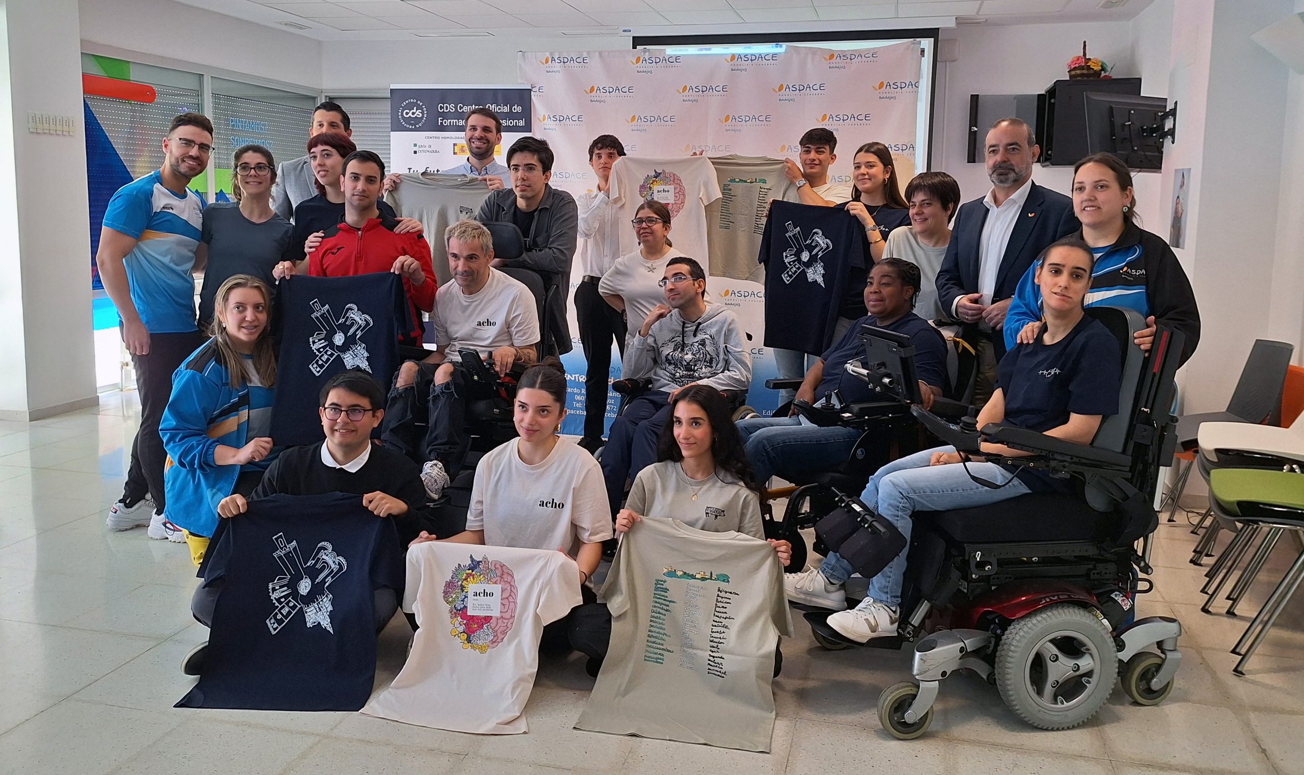 Aspace Badajoz y CDS Formación Profesional ponen en marcha un taller textil solidario
