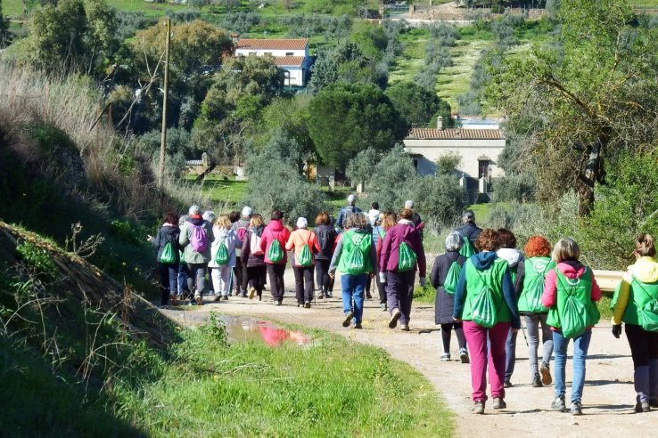 La Asociación Española Contra el Cáncer en Badajoz promueve el ejercicio físico a través de sus rutas saludables