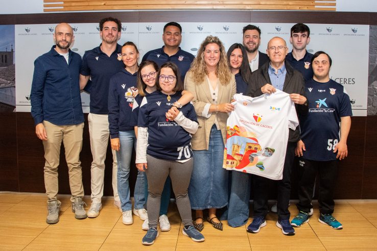 La Diputación de Cáceres respalda al equipo inclusivo de baloncesto del Sagrado Corazón en su cita en los Mixed Abilities Games 2025