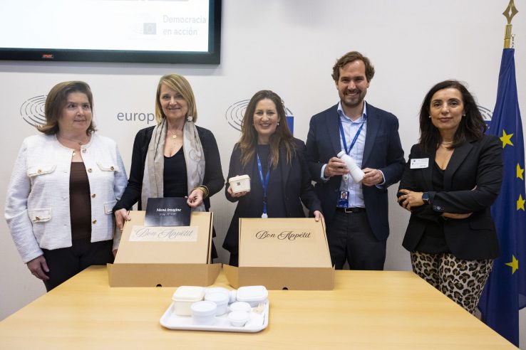 La ONCE reclama en Bruselas una legislación avanzada sobre el etiquetado accesible de productos de consumo