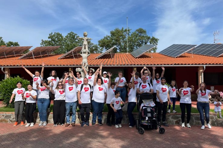 La Asociación para la Donación de Médula Ósea reúne a familias de pacientes infantiles y juveniles en Hervás