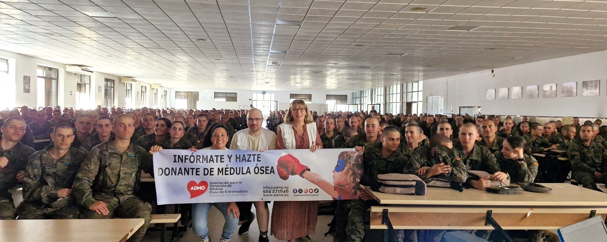 20250616_asociaciones_admo Un legionario comparte su experiencia como donante de médula ósea para concienciar a futuros soldados en Cáceres