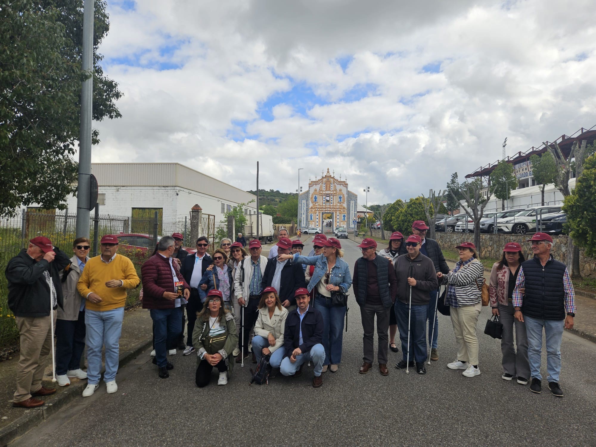 Fundación CB y ONCE combatirán la soledad de personas mayores con discapacidad visual