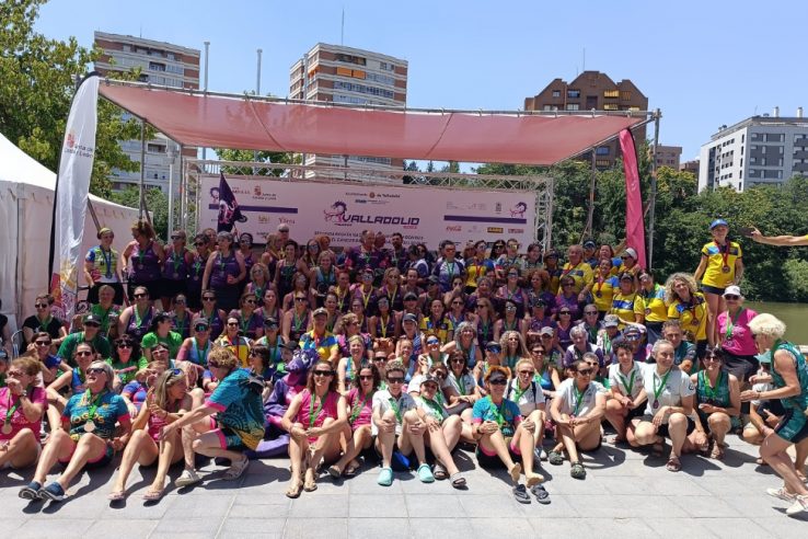 El Club Piragüismo Extremadura brilla en la regata de barco dragón contra el cáncer de mama de Valladolid