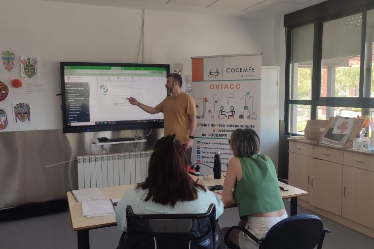 Cocemfe Cáceres promueve la autonomía de las personas con discapacidad a través de la Oficina de Vida Independiente y Autónoma