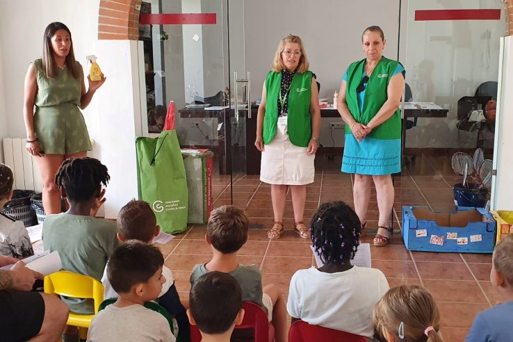 La Asociación Española contra el Cáncer conciencia a los más pequeños sobre los riesgos de la exposición al sol