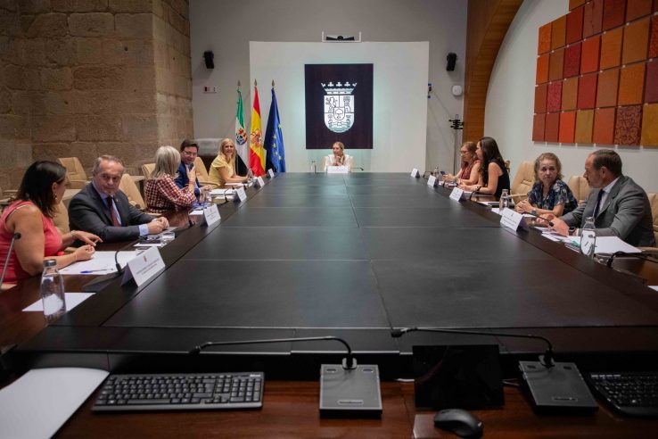 La Junta de Extremadura destinará más de cuatro millones de euros a la atención a personas con discapacidad y enfermedad mental