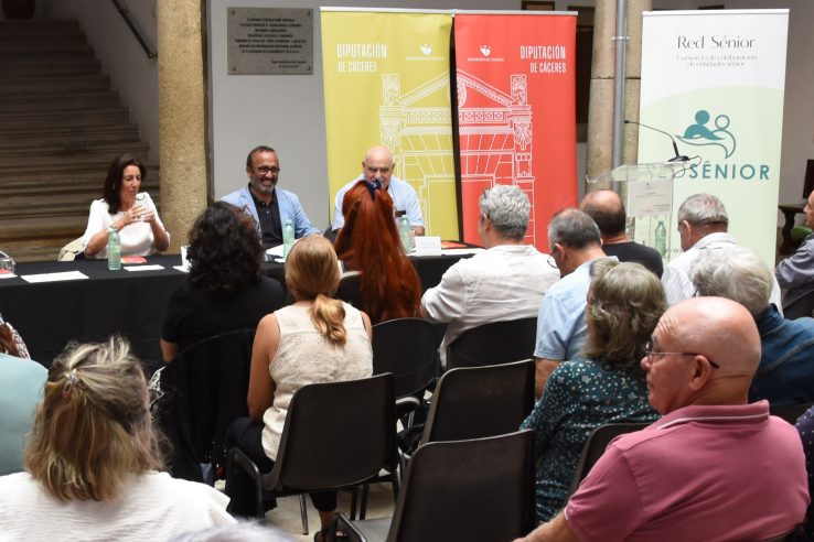 La Diputación de Cáceres impulsa el uso social de la inteligencia artificial en beneficio de las personas mayores