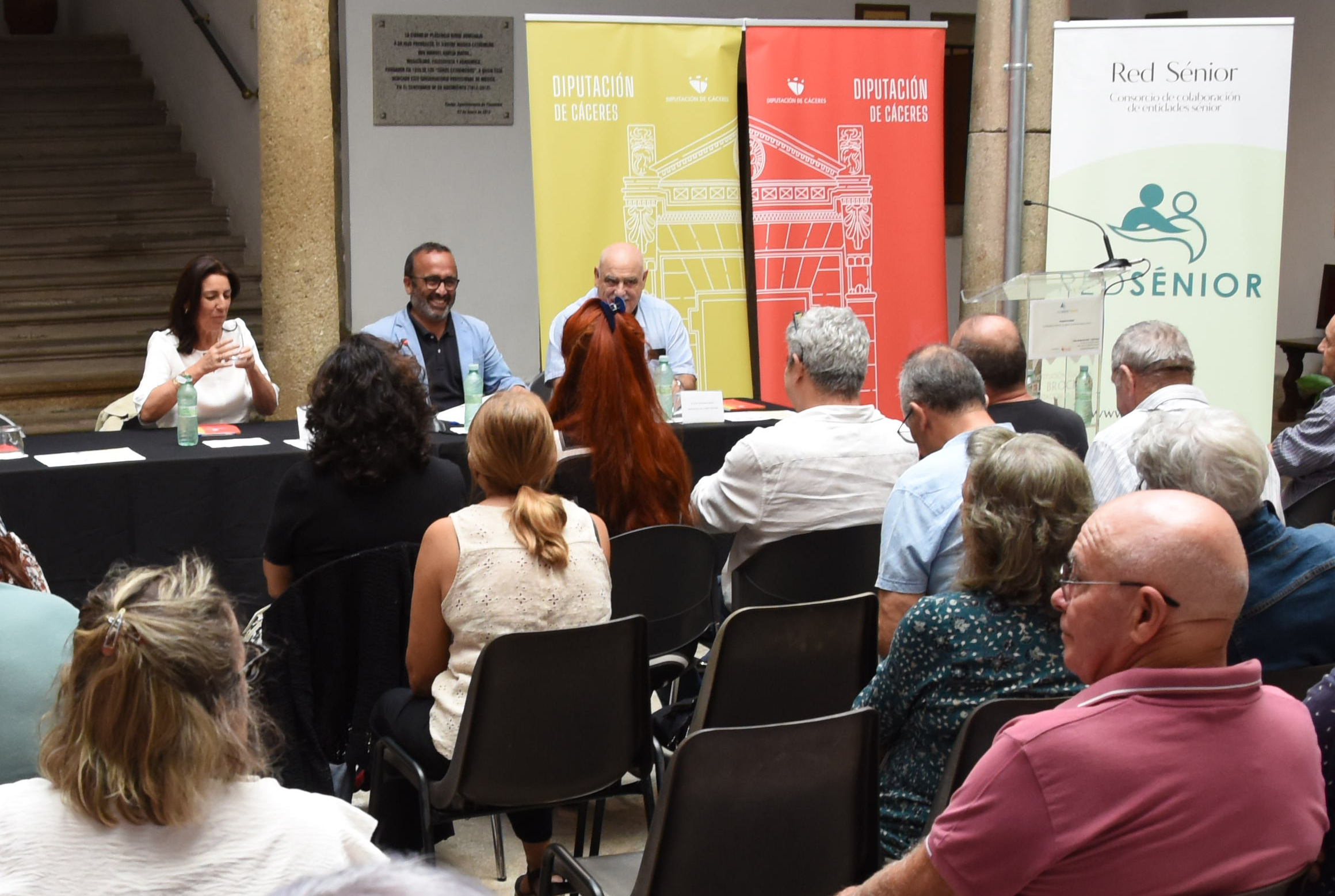 20251020_mayores_diputacioncaceres La Diputación de Cáceres impulsa el uso social de la inteligencia artificial en beneficio de las personas mayores