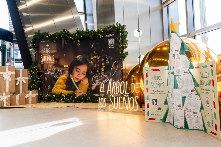 20251127_infancia_caixabank 'El árbol de los sueños' de CaixaBank cumplirá los deseos navideños de 567 niños en situación de vulnerabilidad