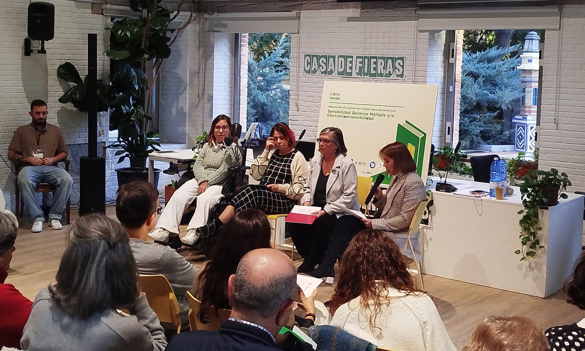 20251208_asociaciones_confesq La Coalición de Fibromialgia, Síndrome de Fatiga Crónica, Sensibilidad Química Múltiple y Electrohipersensibilidad presenta una guía para mejorar el entorno laboral de los enfermos