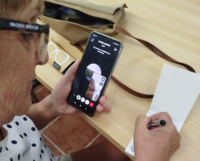 La Diputación de Cáceres promueve la alfabetización digital de las personas mayores de la provincia