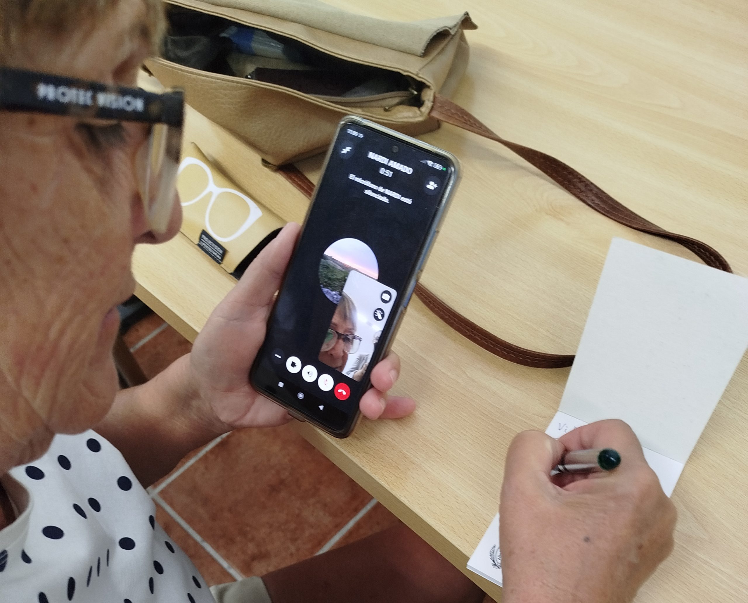 La Diputación de Cáceres promueve la alfabetización digital de las personas mayores de la provincia