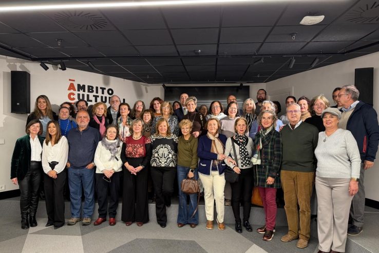 La Asociación Española Contra el Cáncer en Badajoz celebra un desayuno con sus voluntarios