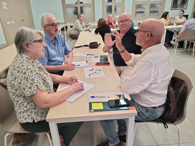 La Confederación Estatal de Personas Sordas promueve el acceso de personas sordas mayores a derechos y servicios esenciales con una nueva web