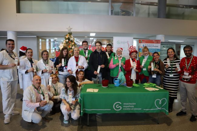 La Asociación Española Contra el Cáncer siembra Cáceres de esperanza