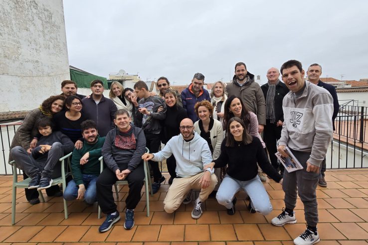 El programa 'Mi casa' de Plena inclusión Extremadura consolida en Montijo un modelo de vida independiente para personas con discapacidad intelectual