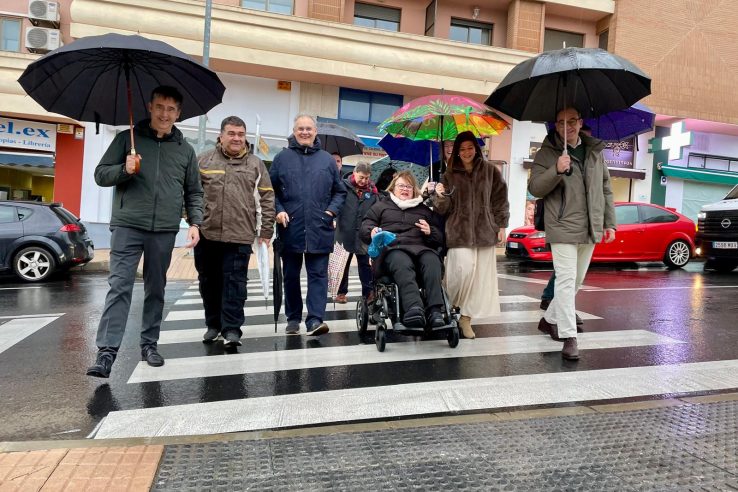 El Ayuntamiento de Cáceres adaptará más de 400 pasos de peatones en todos los barrios de la ciudad