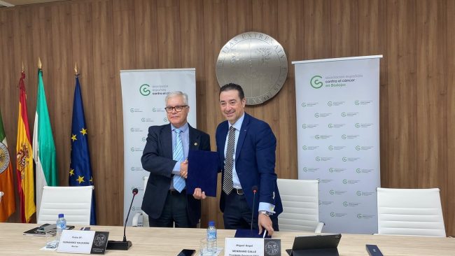 La Asociación Española Contra el Cáncer y la Universidad de Extremadura impulsan el voluntariado universitario contra el cáncer