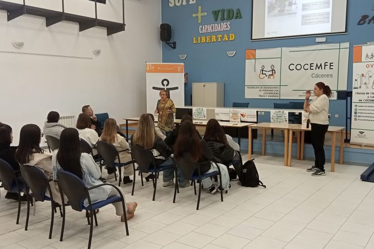 Cocemfe Cáceres continúa impulsando su Oficina de vida independiente y autónoma