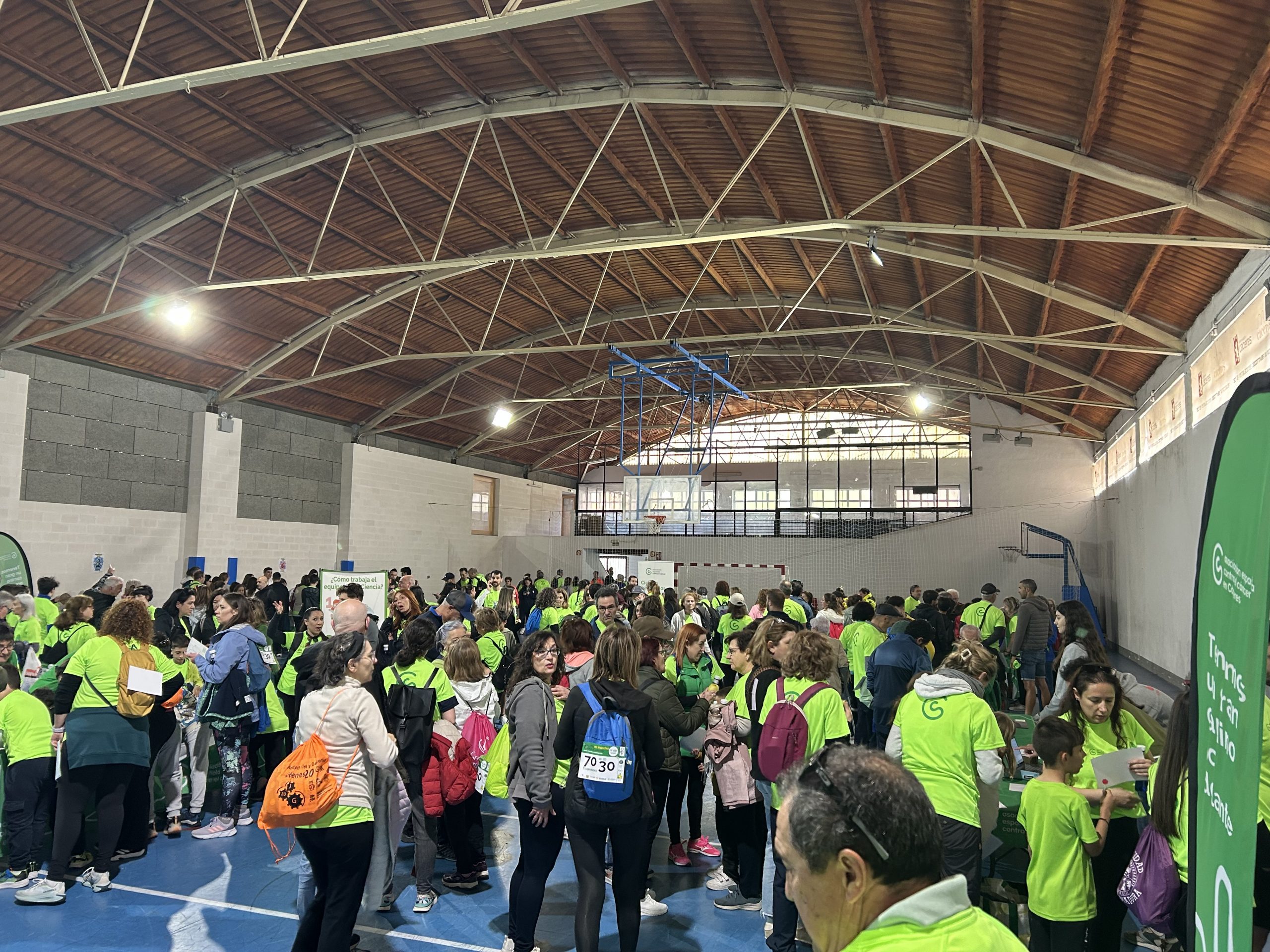 Más de 3.000 personas se vuelcan en la VIII Marcha por la Investigación contra el cáncer en Cáceres