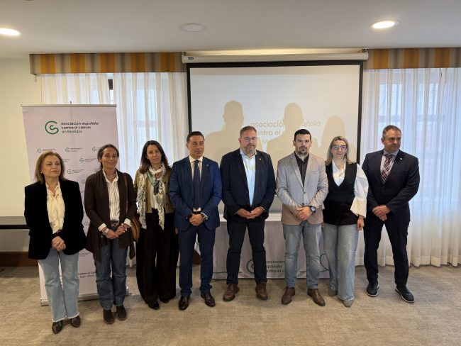 La Asociación Española Contra el Cáncer renueva la Junta Local de Mérida