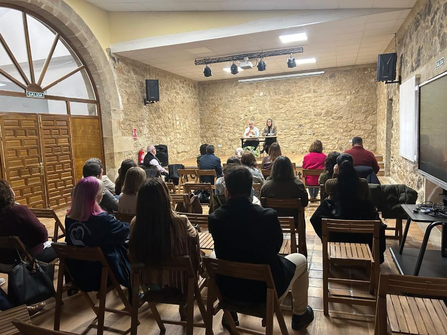 La Diputación de Cáceres impulsa un nuevo modelo de atención en residencias municipales
