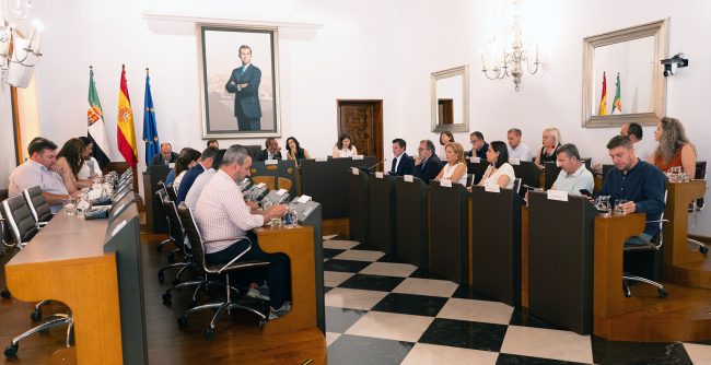 La Diputación de Cáceres colaborará con Fundación Primera Fila para desarrollar el proyecto '3VA'