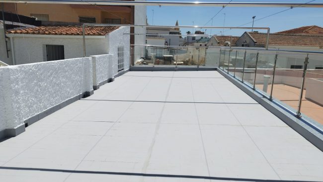 Finalizan las mejoras en el chalet que la Diputación de Badajoz ofrece a personas con discapacidad intelectual en Chipiona
