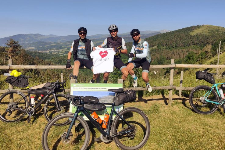 Finaliza el reto solidario 'Transpiry Roosters - La Transpirenaica' en apoyo a ADMO Extremadura