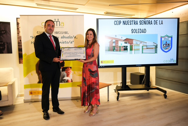 El colegio Nuestra Señora de la Soledad de Arroyo de San Serván gana el premio al Mejor Centro en el concurso de la Confederación Española de Organizaciones de Mayores
