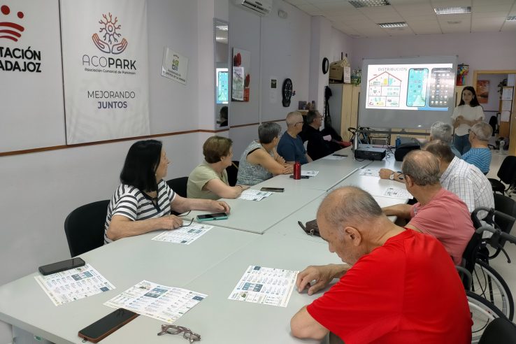 Acopark refuerza la atención integral y psicológica para personas con Parkinson y sus familias